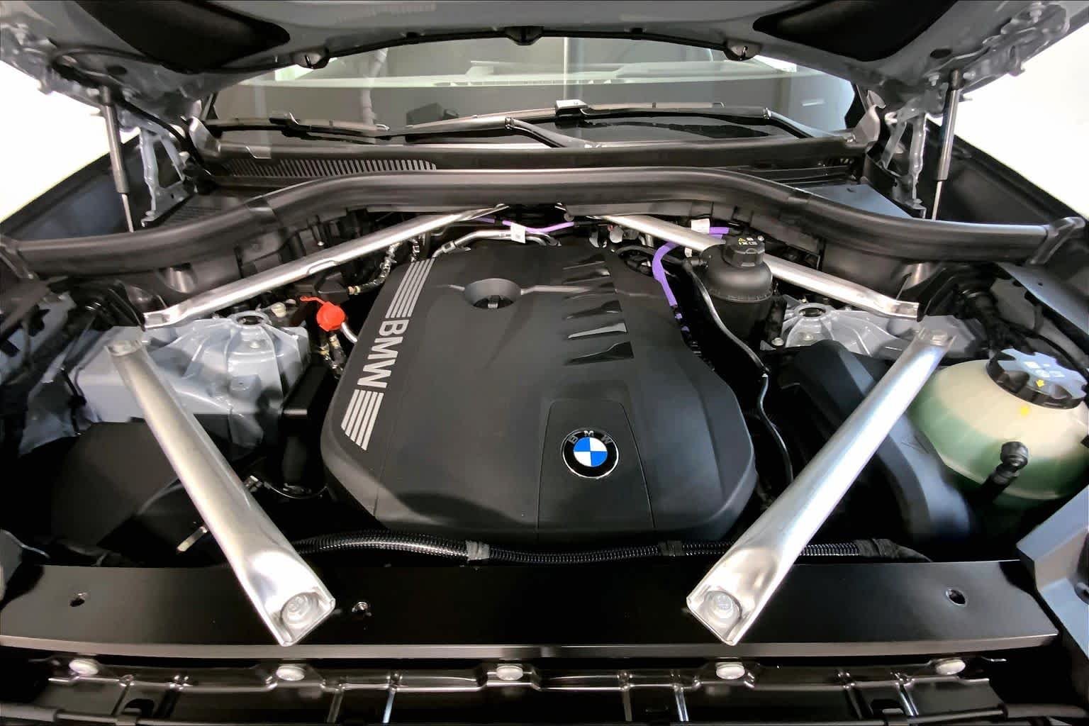 Used 2026 Brooklyn Grey Metallic BMW xDrive40i image 16