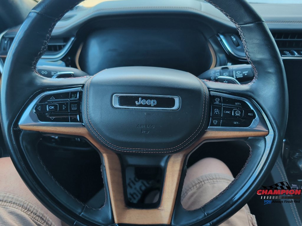 Used 2023 Black Jeep Summit image 29