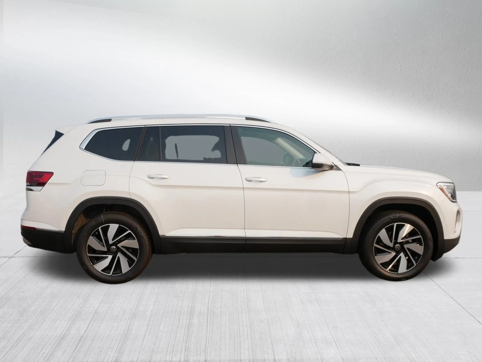 New 2026 Opal White Pearl Volkswagen 2.0T SEL image 2