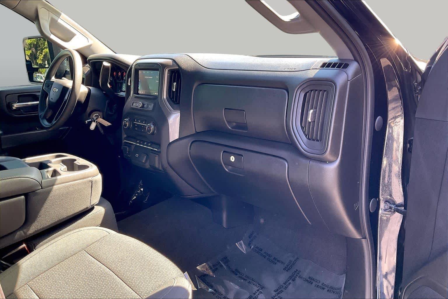 Used 2020 Black Chevrolet Custom image 16