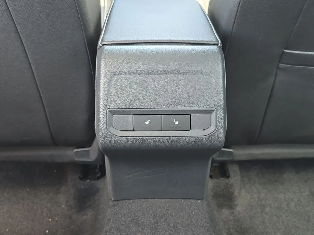 2025 Volkswagen Jetta SEL - Photo 24