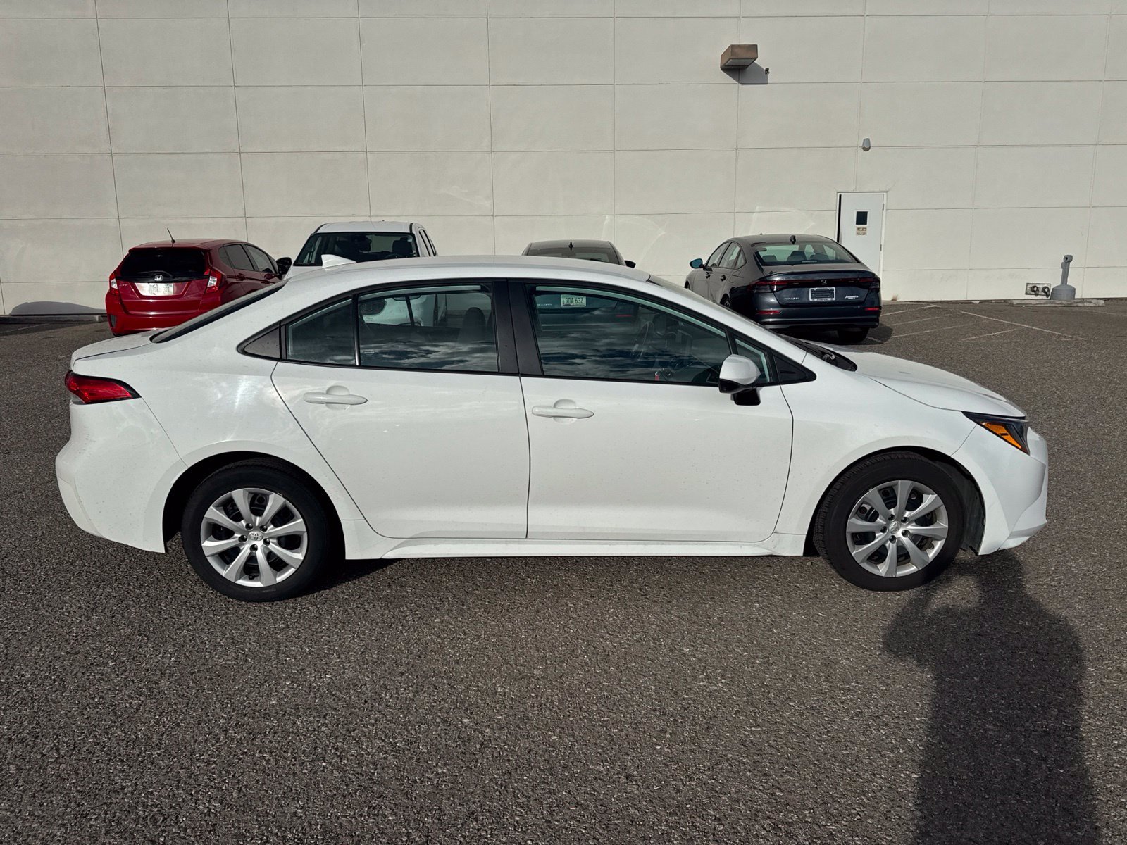Used 2025 Ice Toyota LE image 6