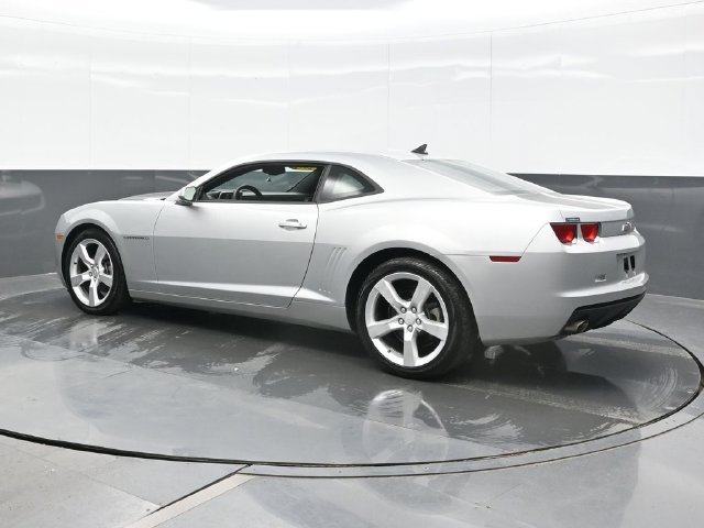 Used 2011 Silver Chevrolet 1LS image 3