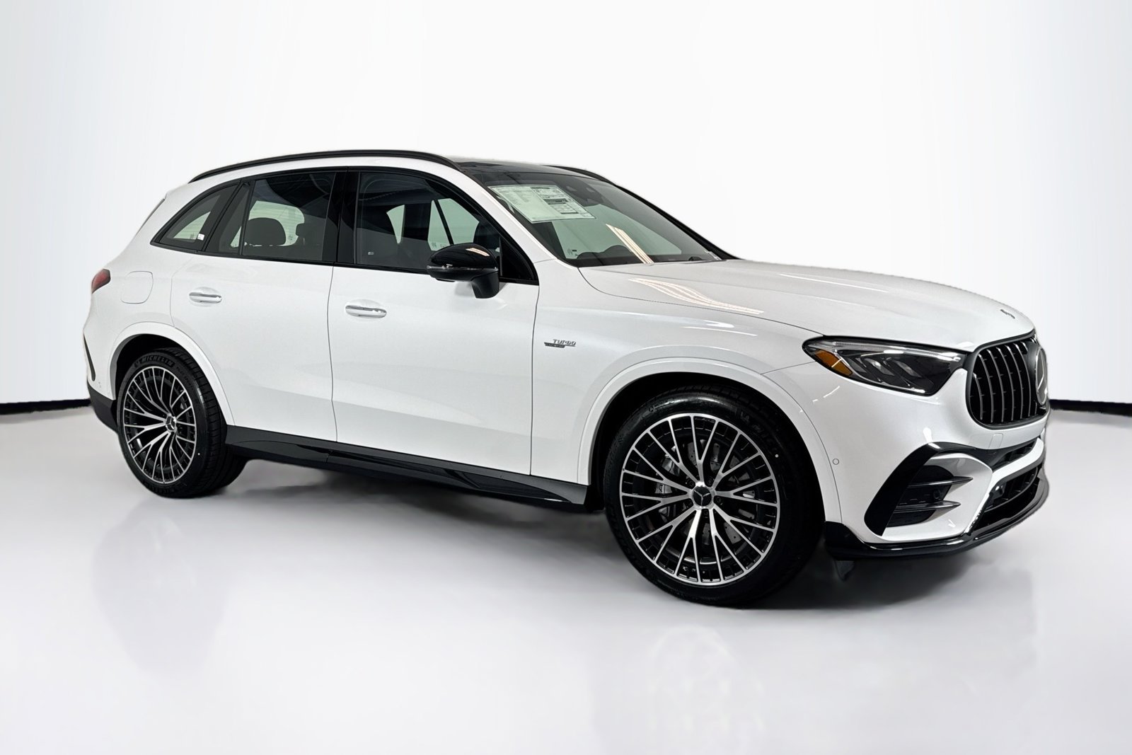 New 2026 MANUFAKTUR Moonlight White Metallic Mercedes-Benz AMG® GLC 43 image 3