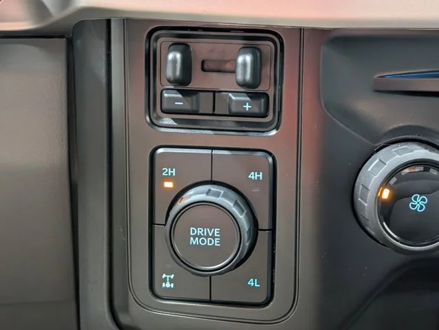 New 2026 Oxford White Ford F-250® XL image 38