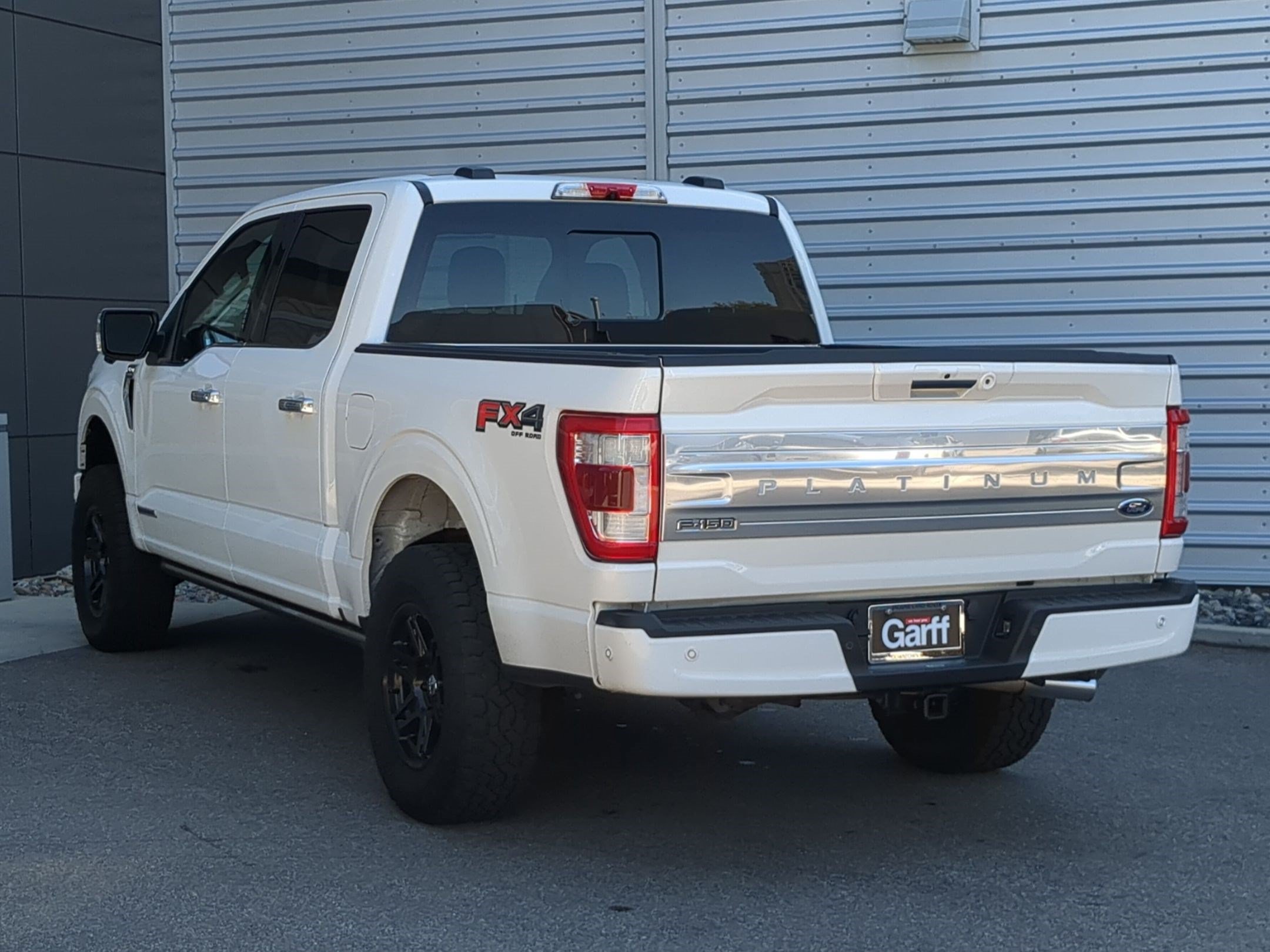 Used 2022 Star White Metallic Tri-Coat Ford Platinum image 7