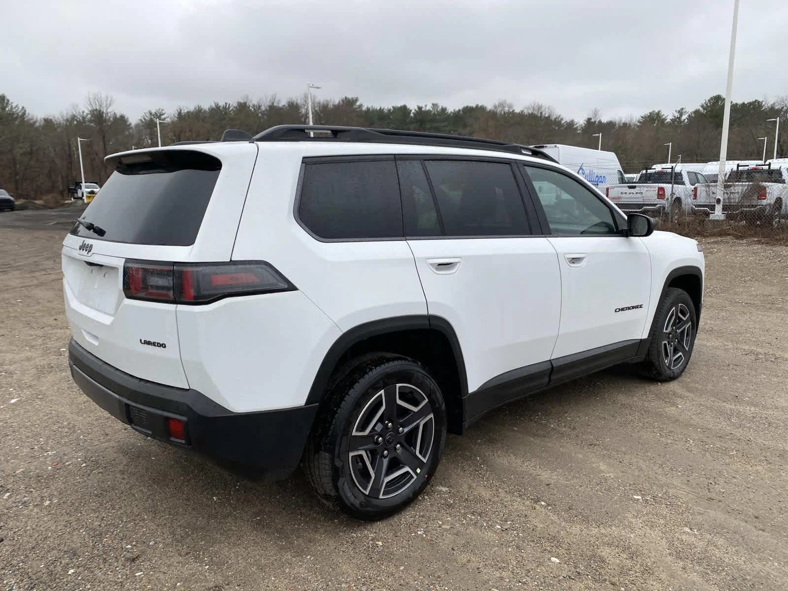 New 2026 Bright White Clear-Coat Exterior Paint Jeep Laredo image 3