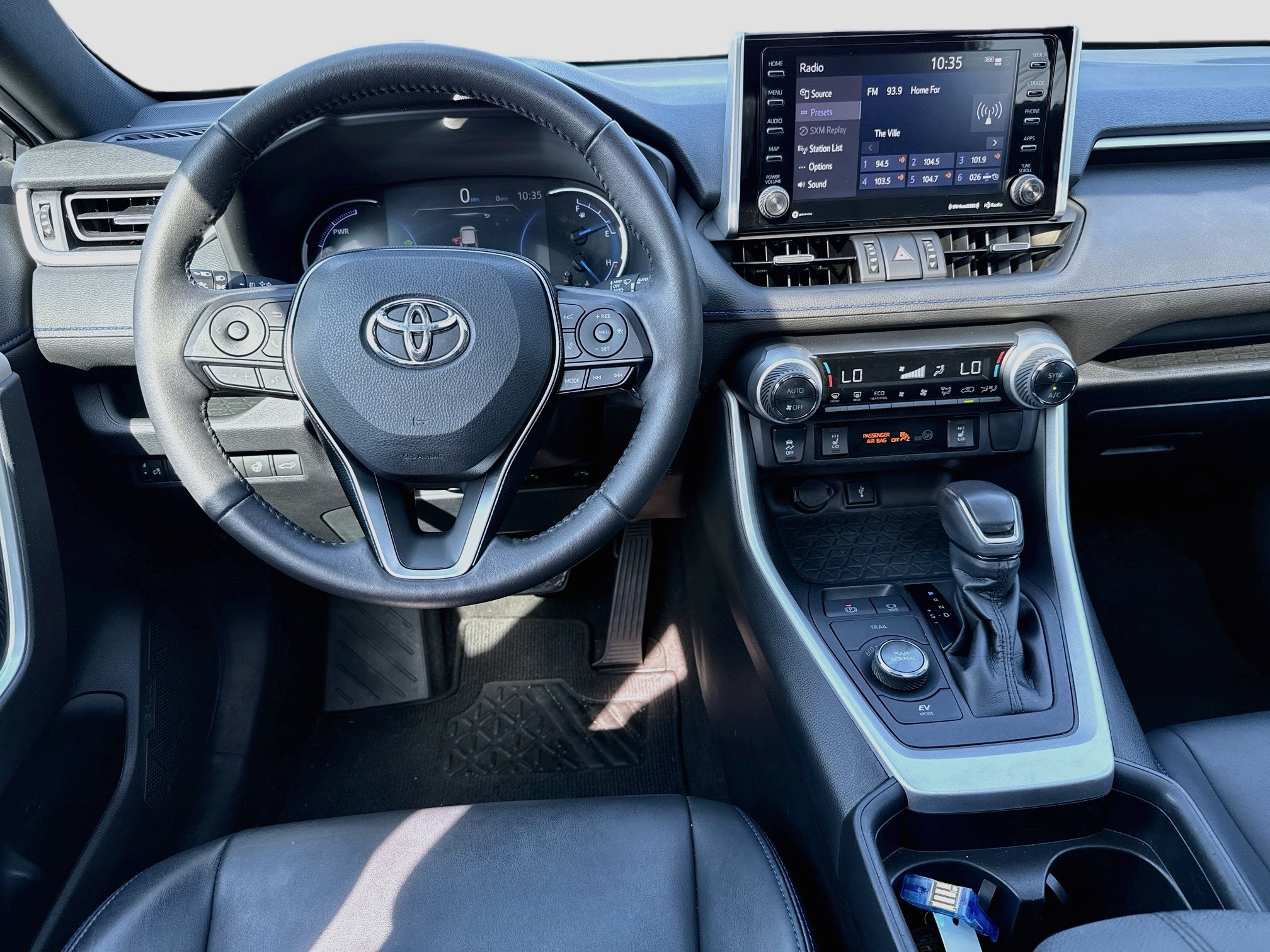 Used 2021 Silver Sky Metallic/Midnight Black Metallic Toyota Hybrid XSE image 22