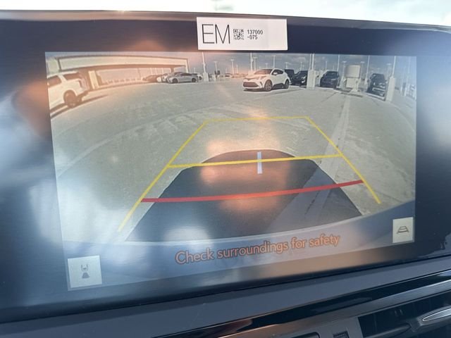 2025 Lexus ES 350 - Photo 17