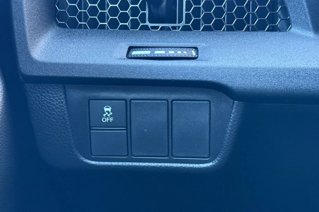 Used 2025 Canyon River Blue Metallic Honda LX image 29