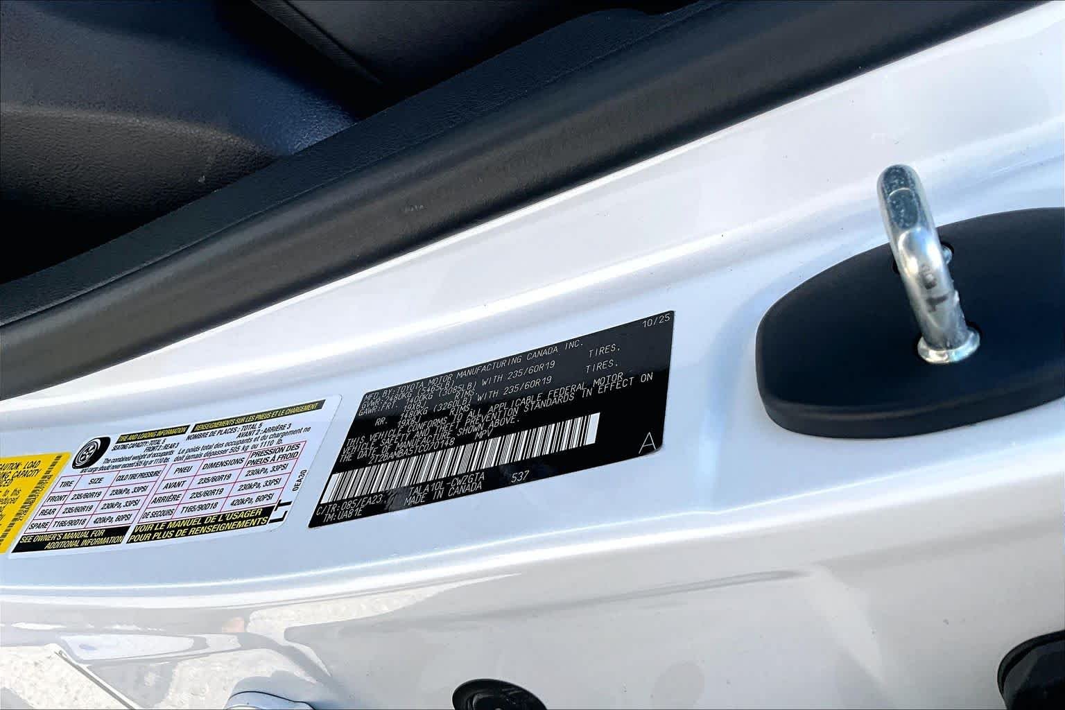 Used 2026 Eminent White Pearl Lexus  image 35