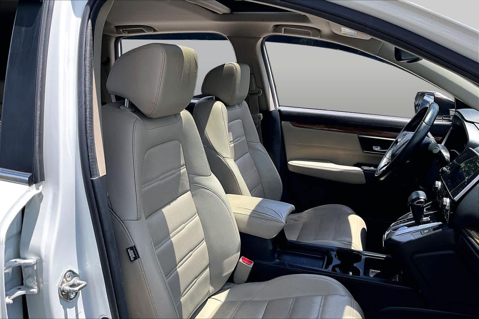 Used 2018 Lunar Silver Metallic Honda EX-L image 9