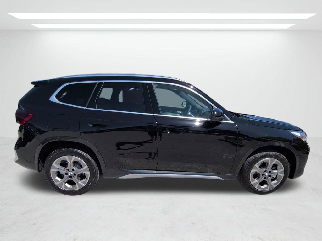 New 2026 Jet Black BMW xDrive28i image 3