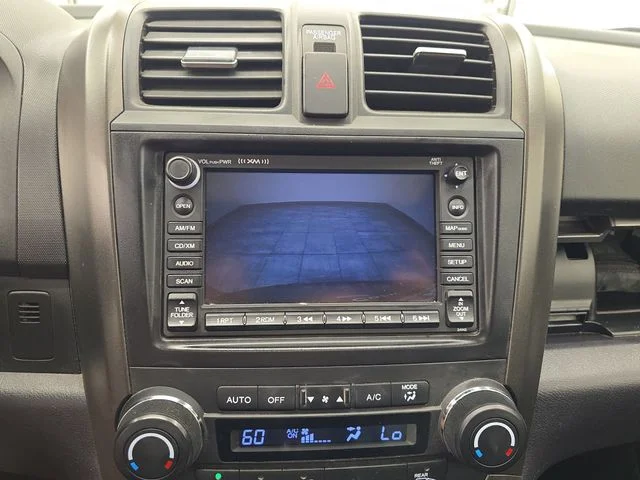 Used 2011 Urban Titanium Metallic Honda EX-L image 24