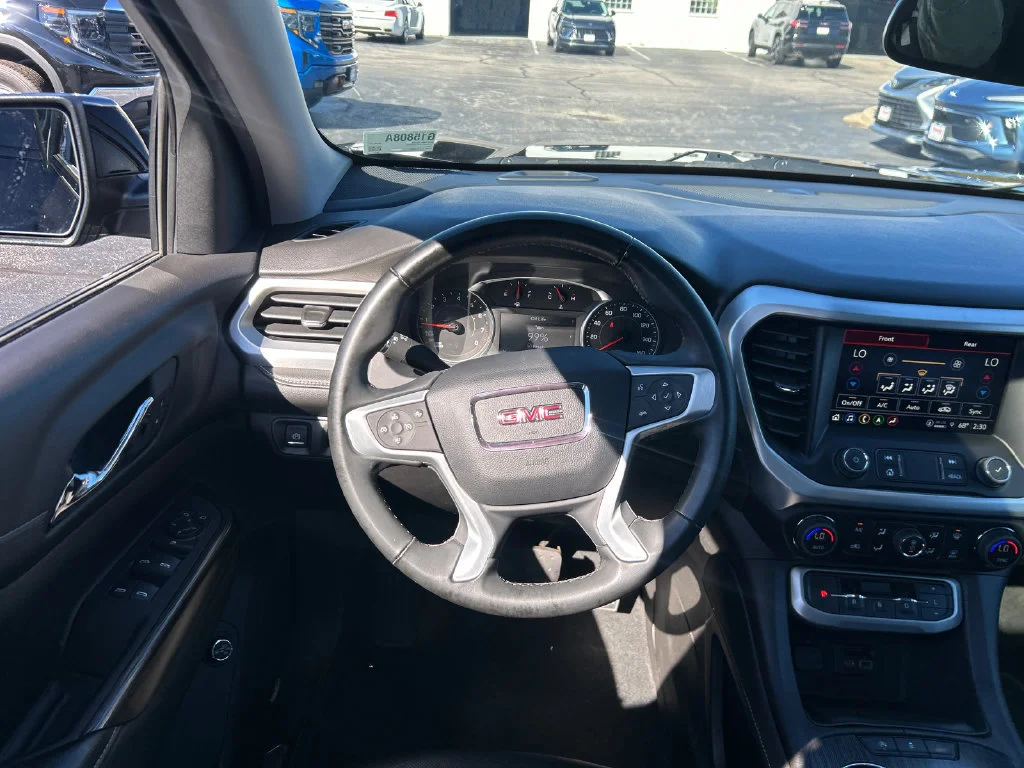 2023 GMC Acadia SLT - Photo 30