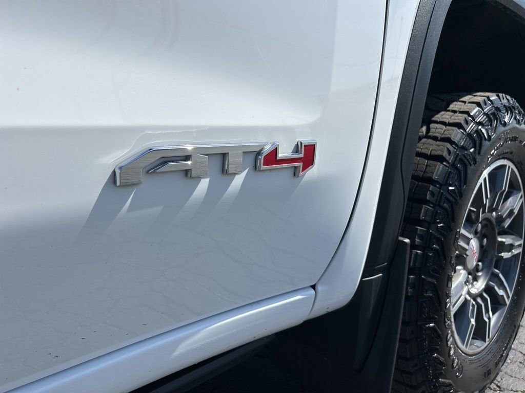 Used 2025 Summit White GMC AT4 image 27