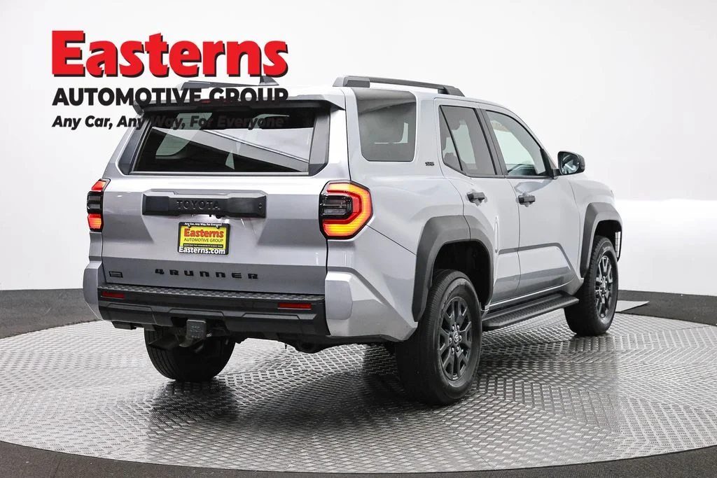 Used 2025 Silver Toyota SR5 image 5