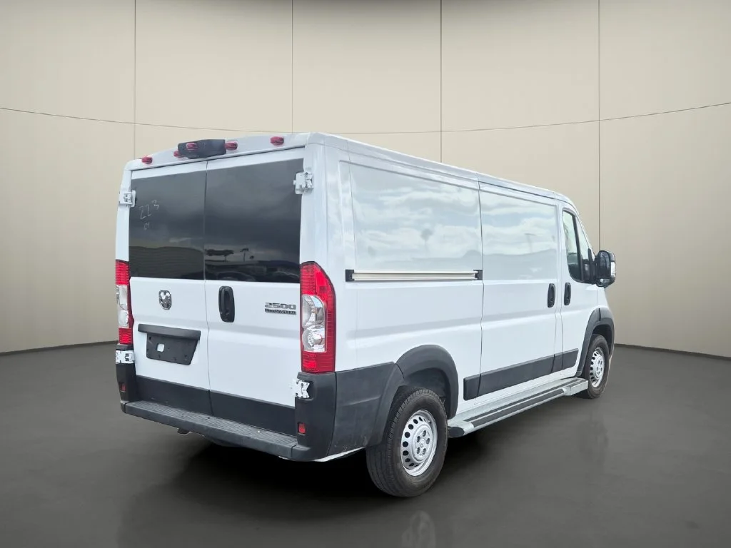 Used 2025 White Ram Base image 7