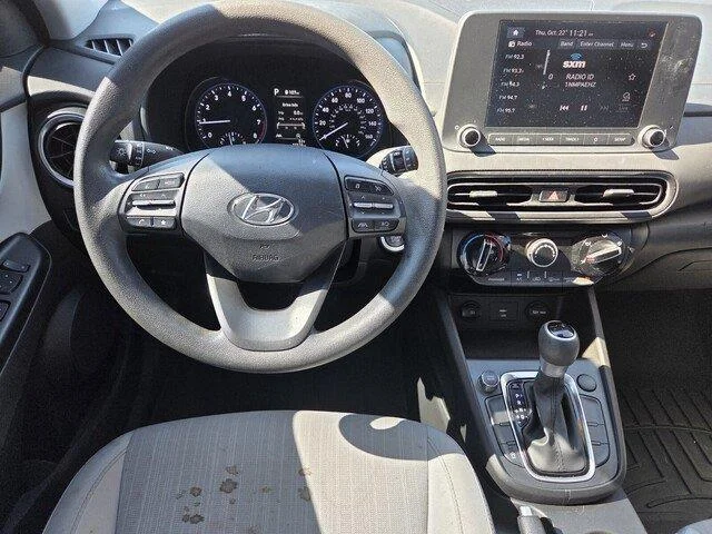 Used 2023 Lunar White Hyundai SEL image 22