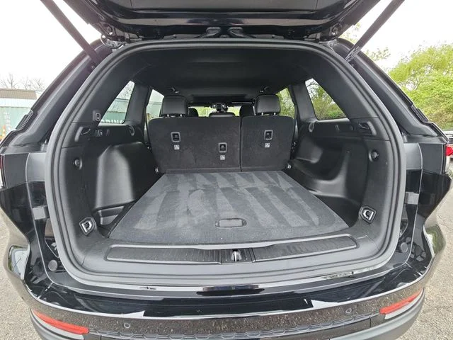Used 2023 Black Jeep Altitude X image 25