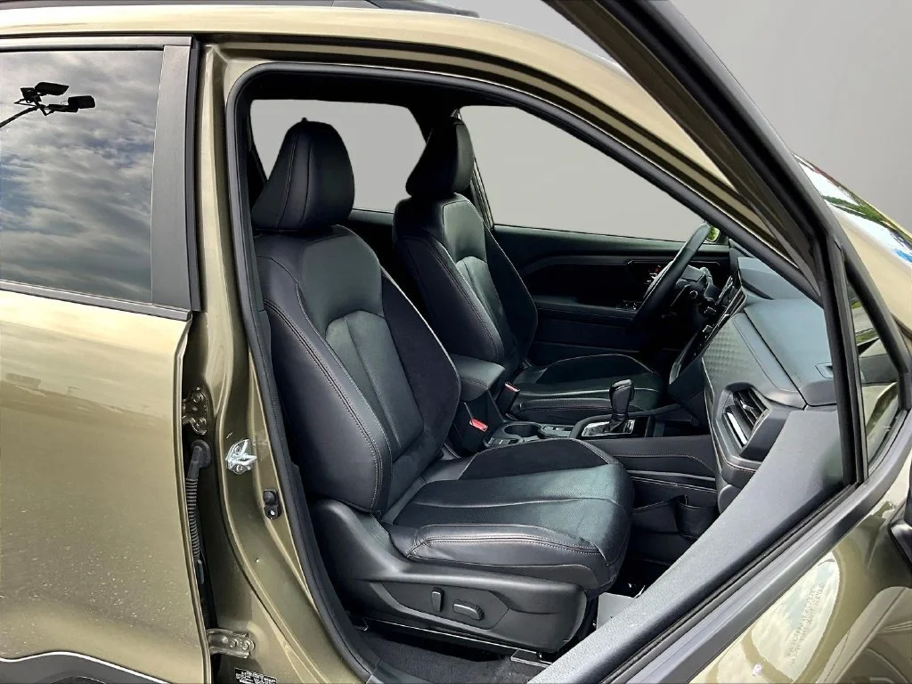 Used 2025 Brown Subaru Touring image 33