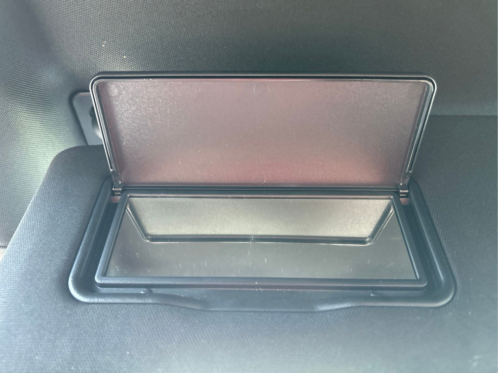 Used 2018 Gray Ford XLT image 36