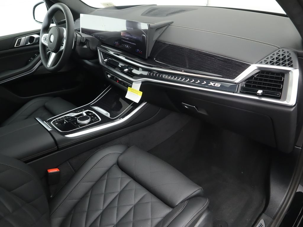 Used 2026 Black Sapphire Metallic BMW xDrive40i image 19