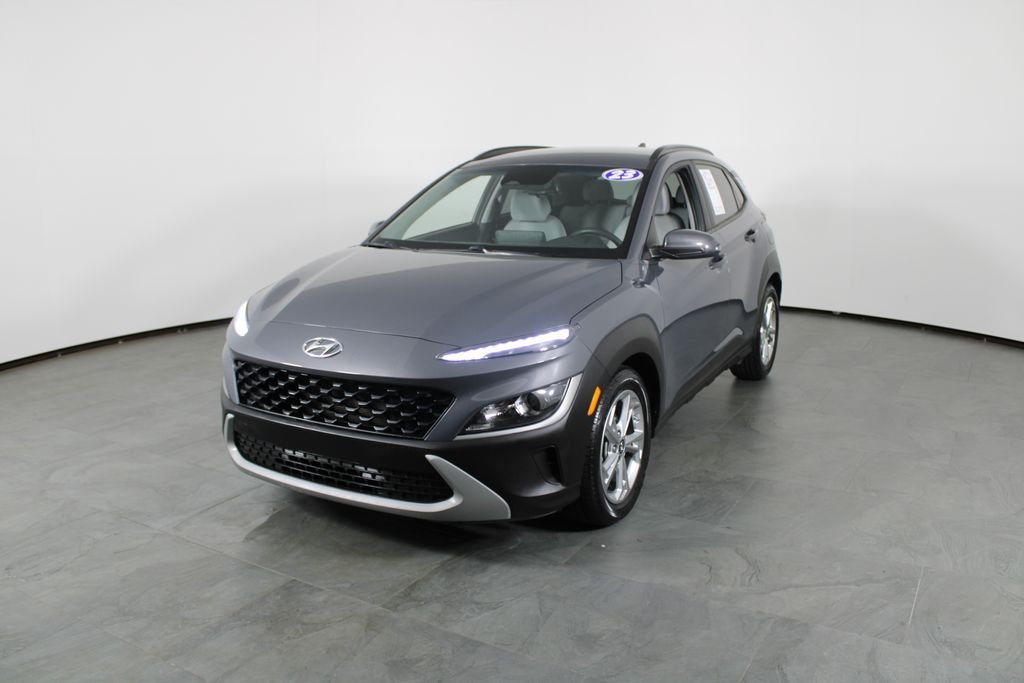 Used 2023 Gray Hyundai SEL image 2