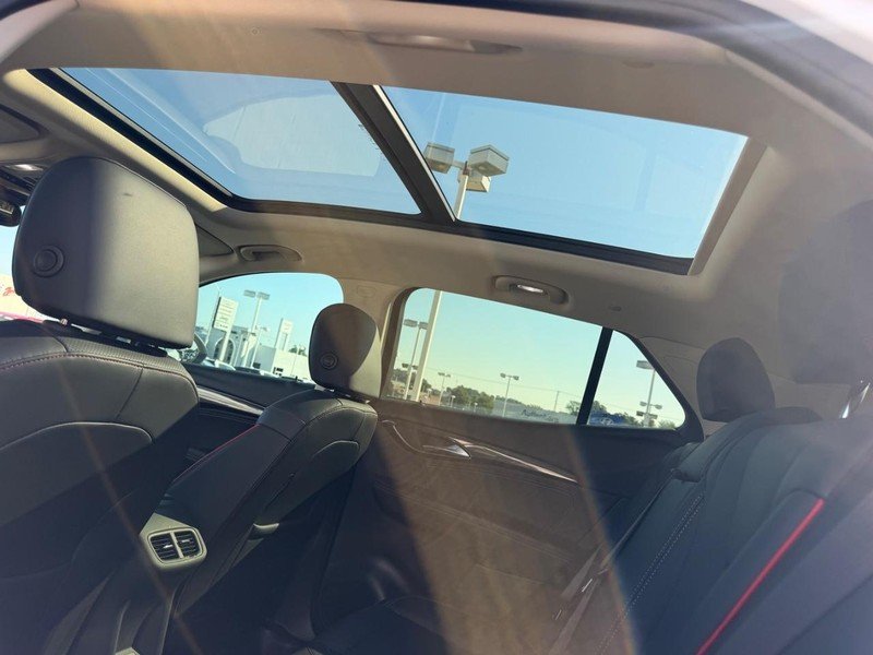 2023 Buick Envision Essence - Photo 10