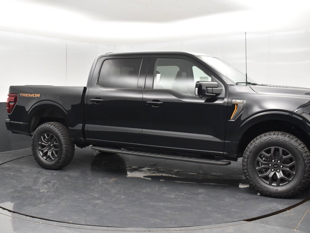 New 2026 Agate Black Metallic Ford Tremor® image 9