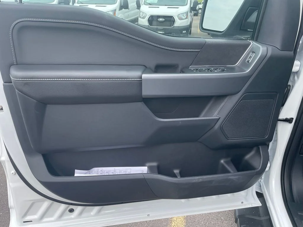Used 2026 Oxford White Ford XLT image 13