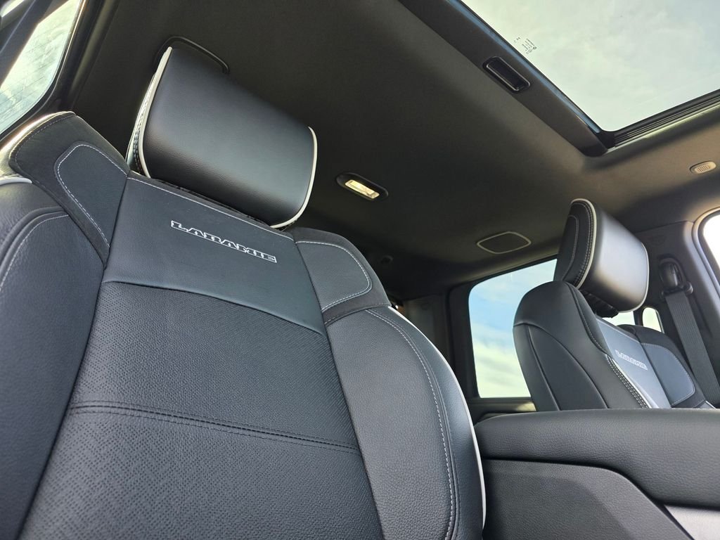 2026 RAM 2500 Laramie - Photo 14