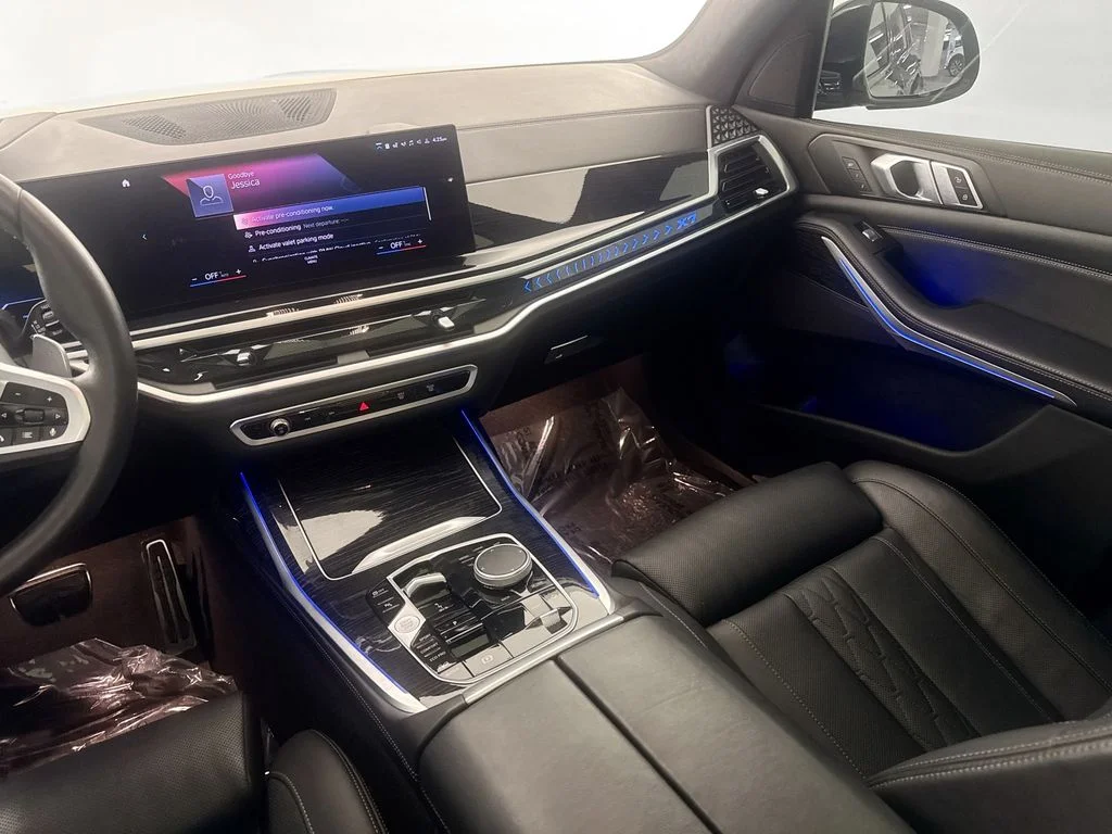 Used 2023 Black BMW xDrive40i image 22