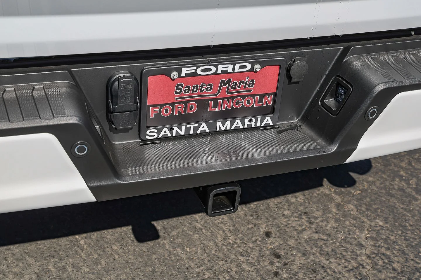 New 2026 Oxford White Ford Lariat® image 7