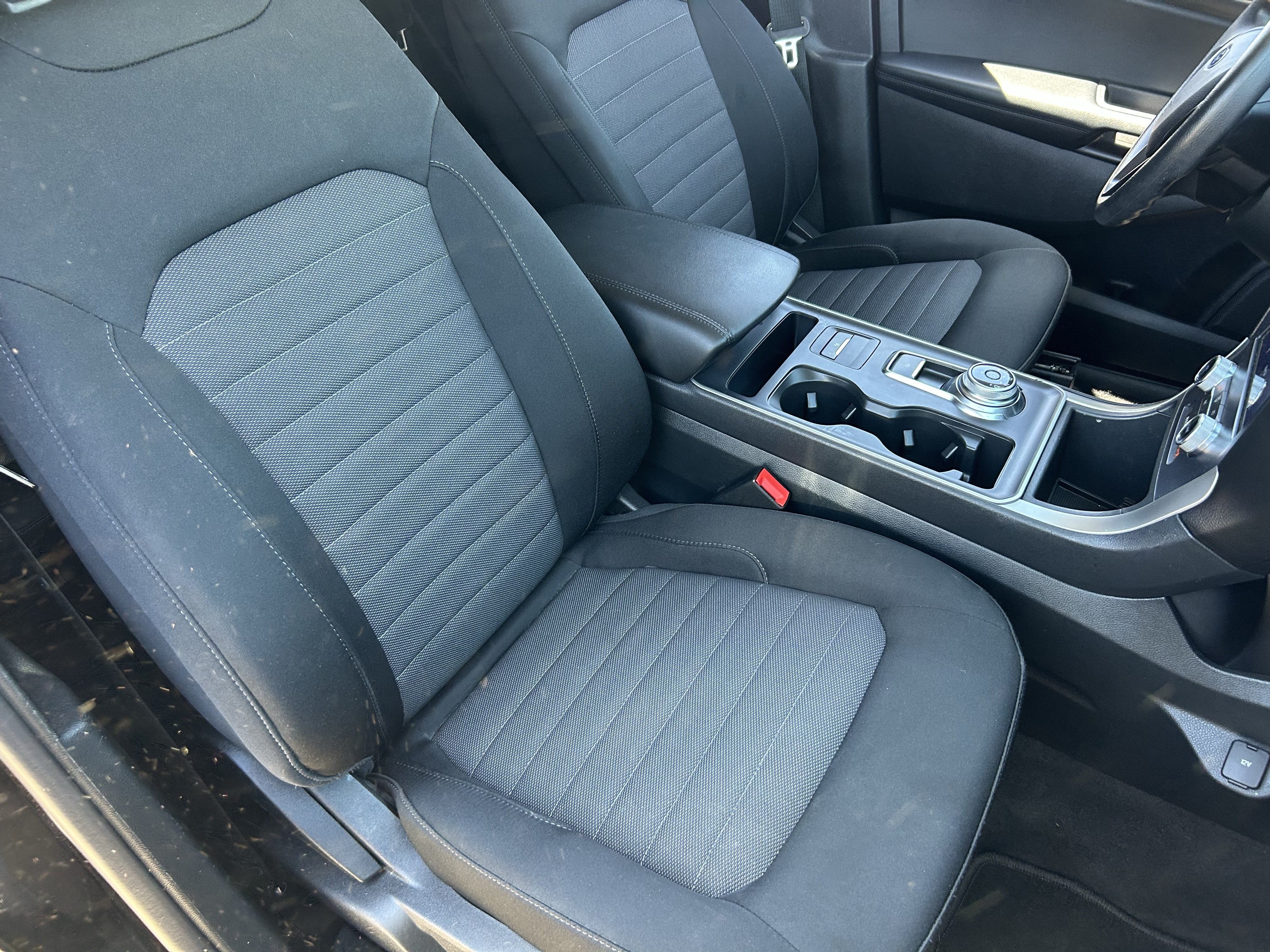 2023 Ford Edge SE - Photo 11