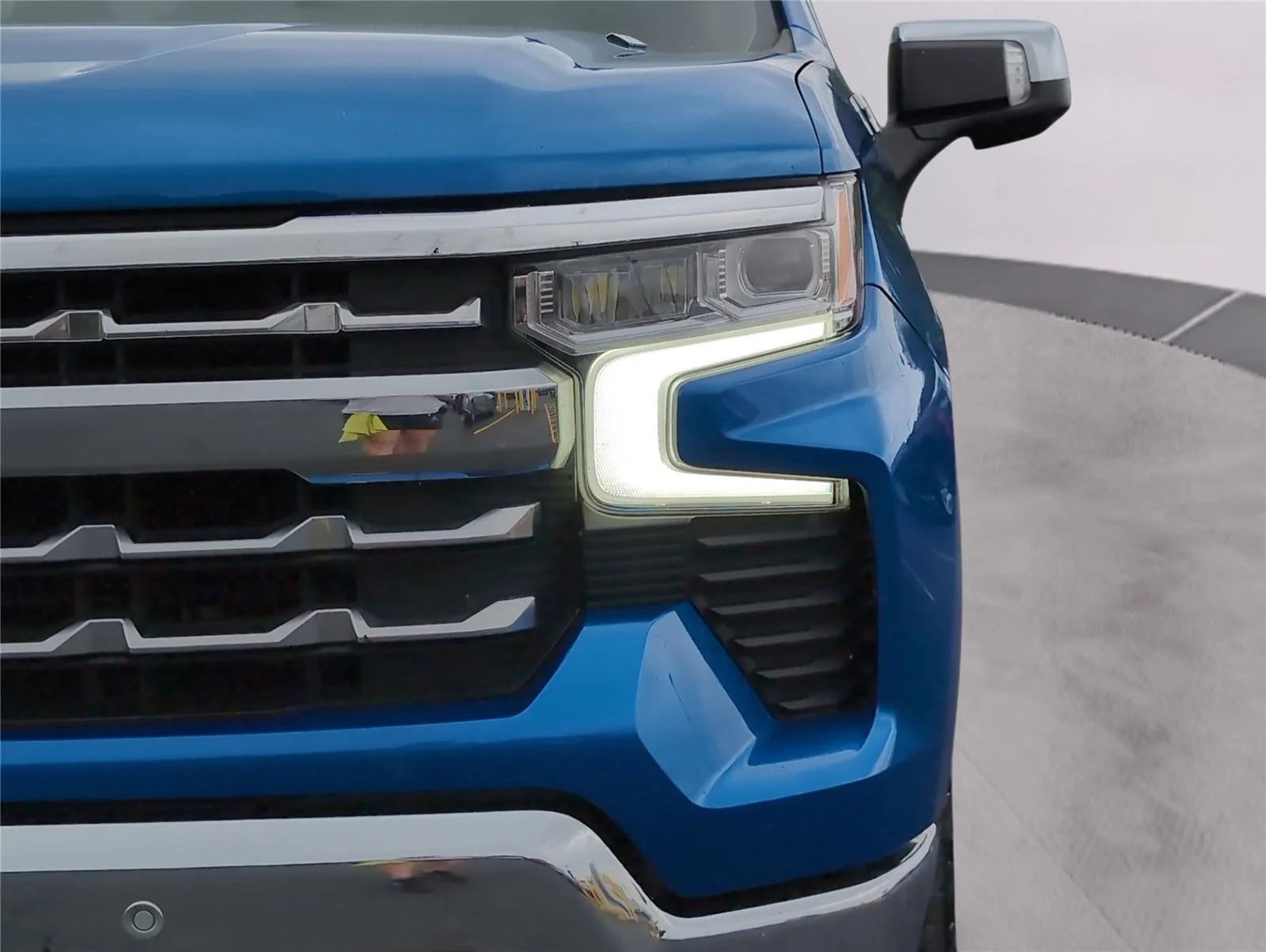 Used 2022 Glacier Blue Metallic Chevrolet LTZ image 38