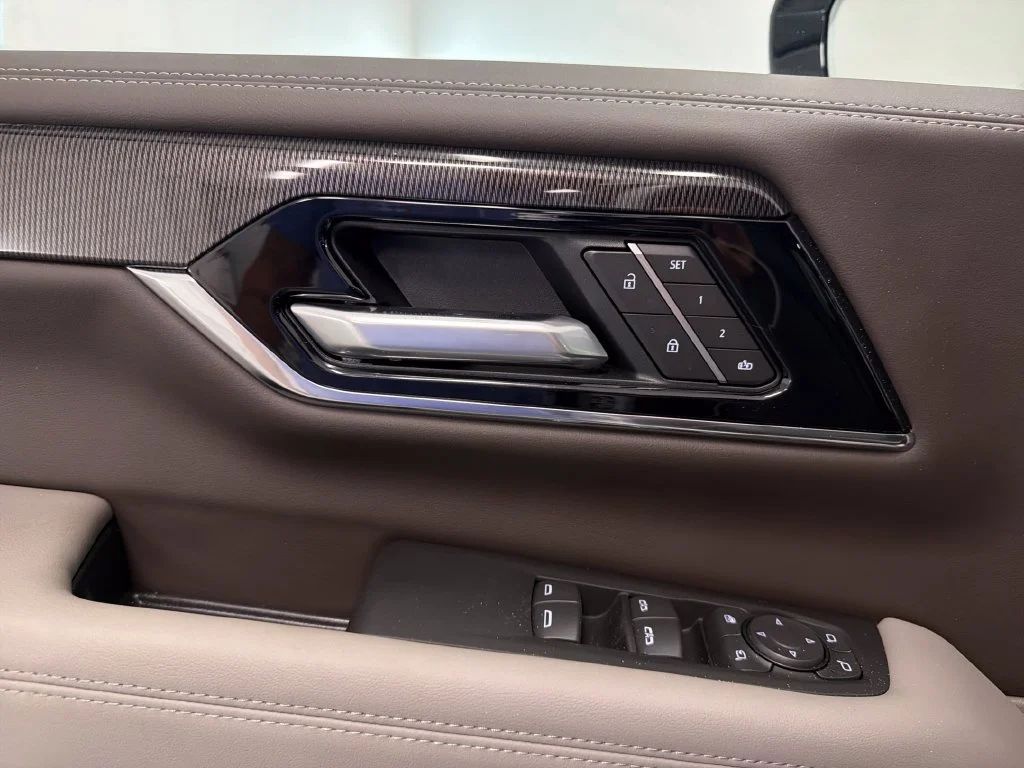 New 2026 Summit White GMC Elevation image 18