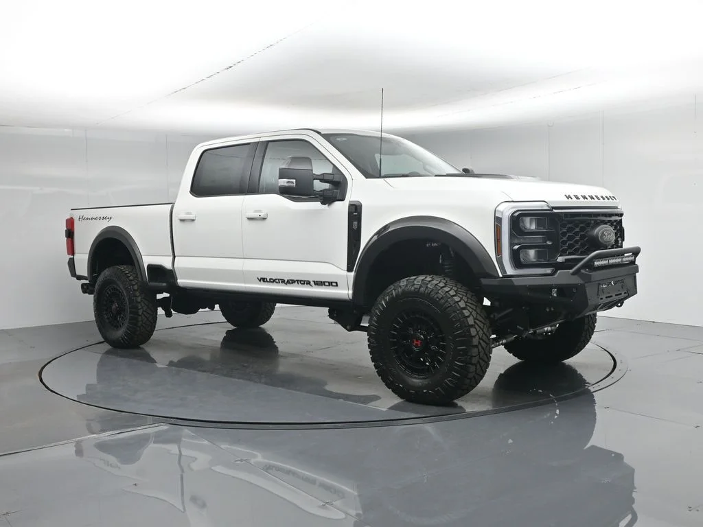 New 2026 Star White Metallic Tri-Coat Ford Lariat image 29