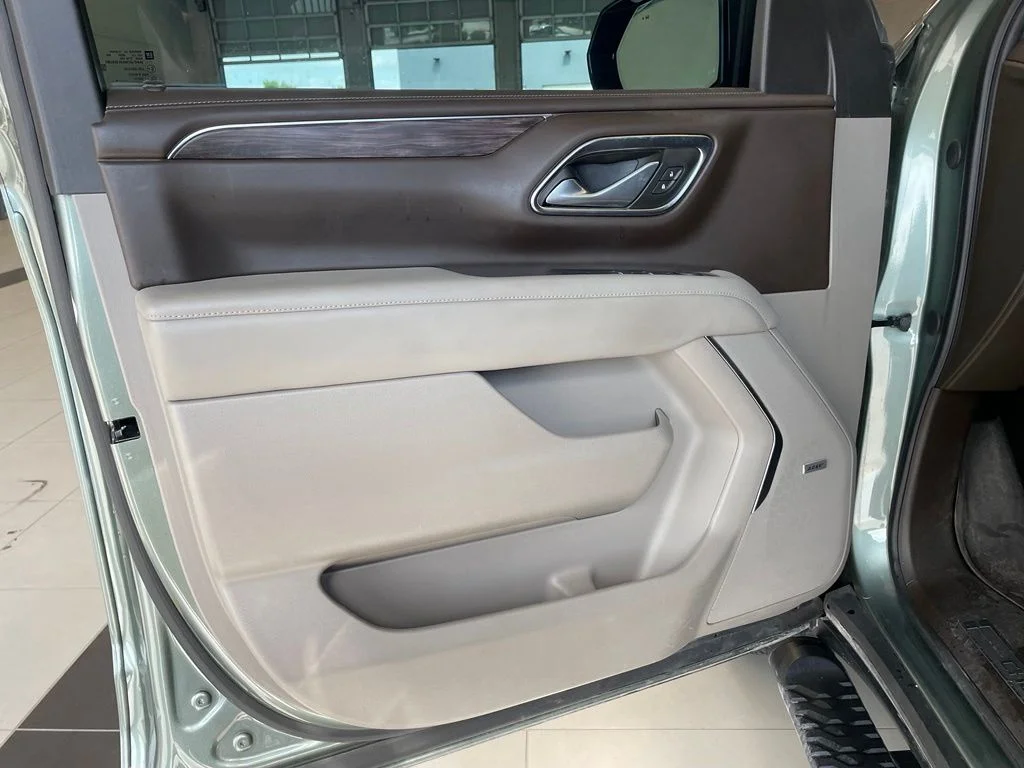 Used 2024 Green Chevrolet Z71 image 9