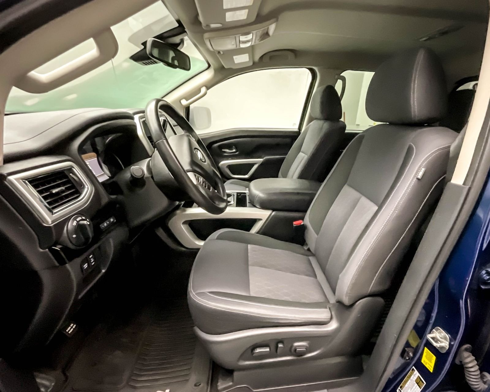 Used 2021 Blue Nissan SV image 10