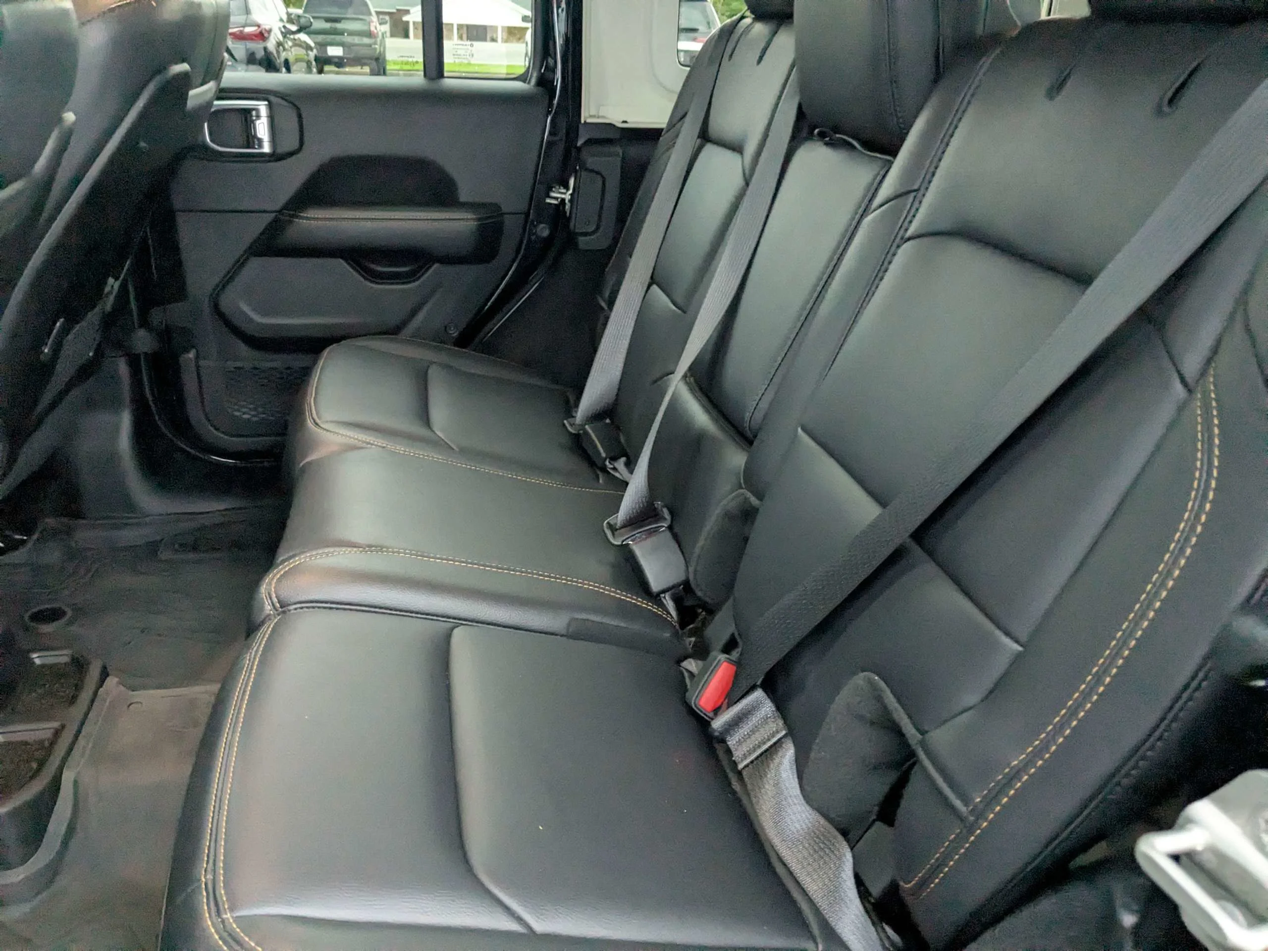 2024 Jeep Wrangler 4-Door Sahara - Photo 15