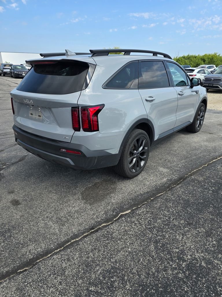 Used 2023 Wolf Gray Kia X-Line EX image 3