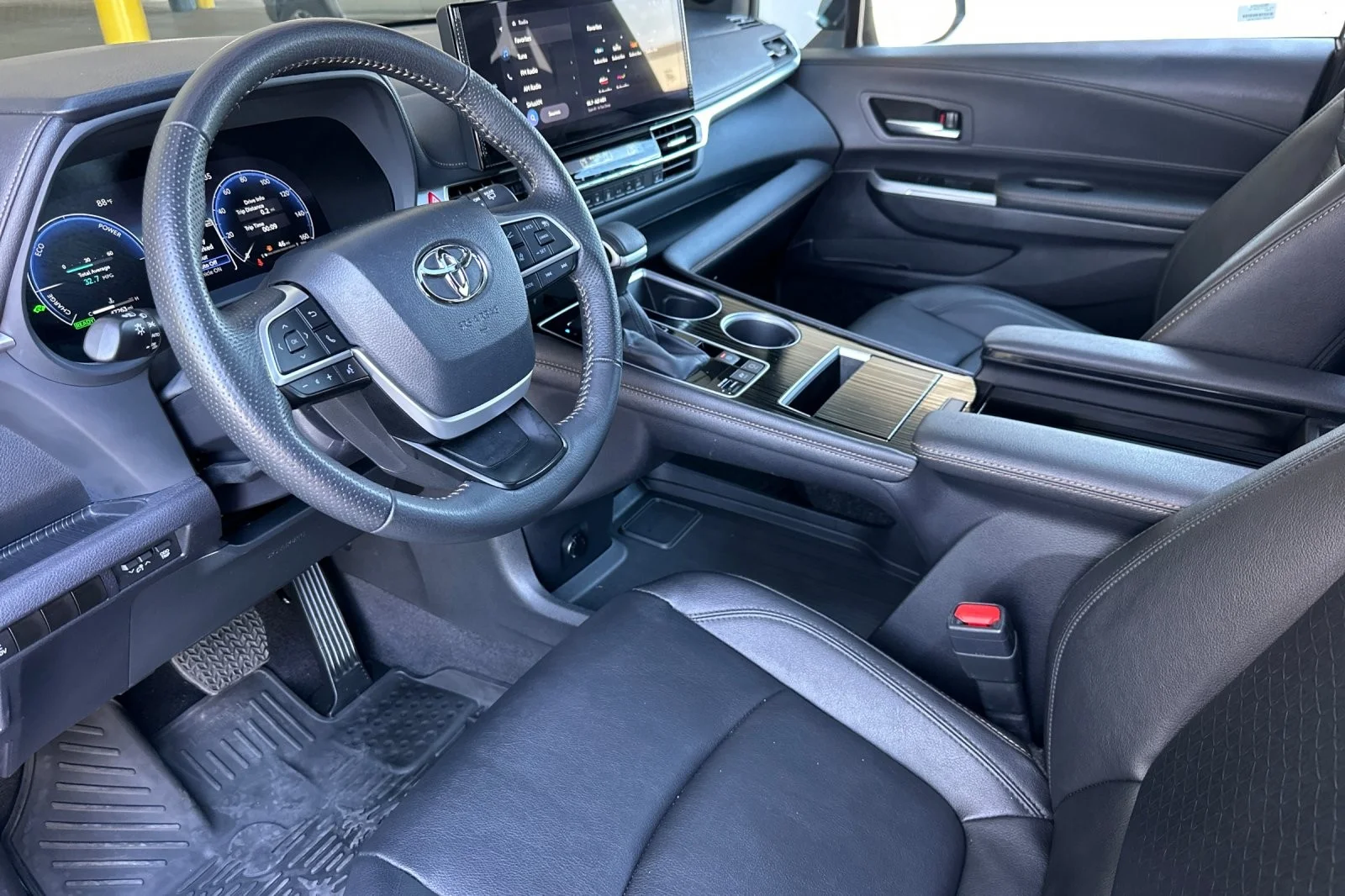 Certified Used 2025 Cement Toyota Woodland Edition image 9
