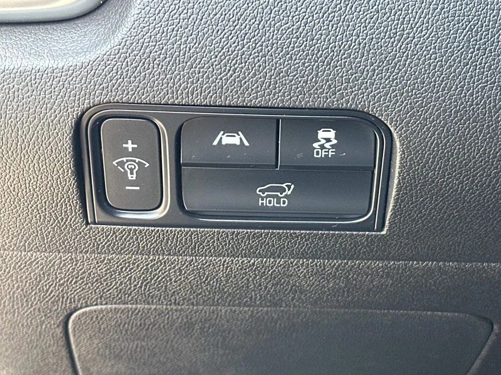 Used 2023 Black Kia SX image 31
