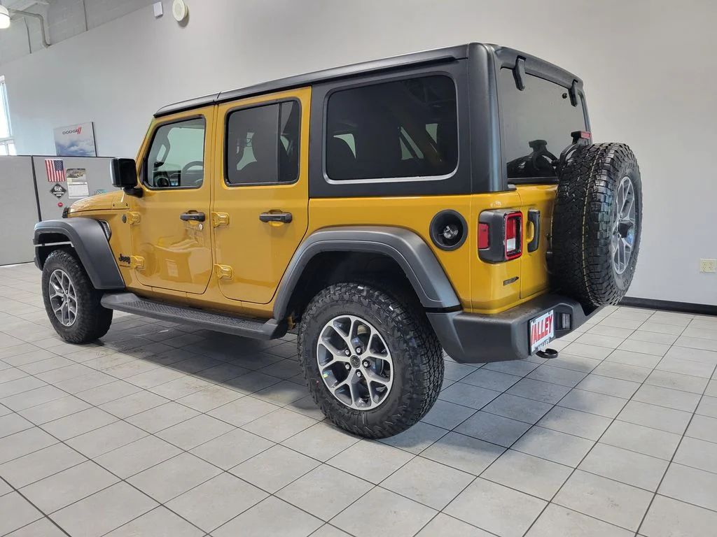 New 2026 Goldilocks Jeep Sport S image 5