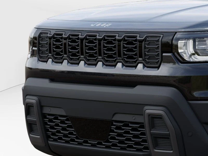New 2026 Diamond Black Crystal Pearl-Coat Exterior Paint Jeep Limited image 13