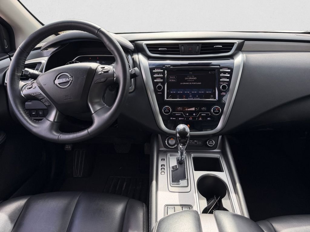 Used 2024  Nissan SV image 11