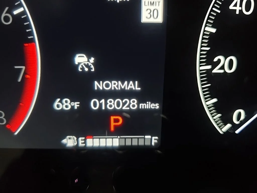 Used 2023 Lunar Silver Metallic Honda EX-L image 23