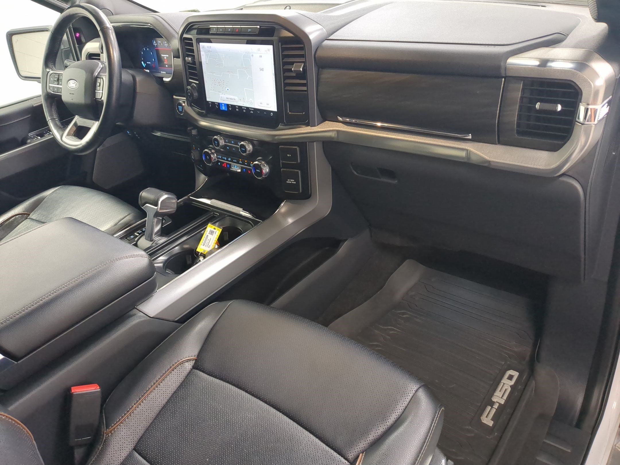Used 2024 Oxford White Ford LARIAT image 33