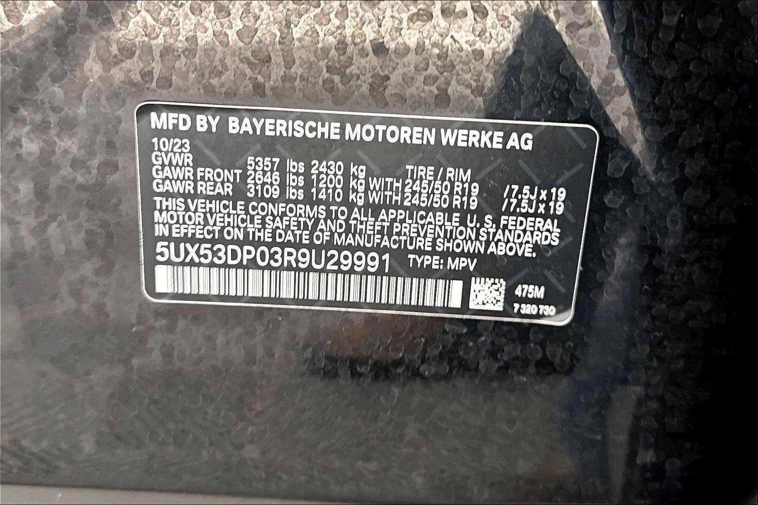 Certified Used 2024 Black Sapphire Metallic BMW xDrive30i image 18